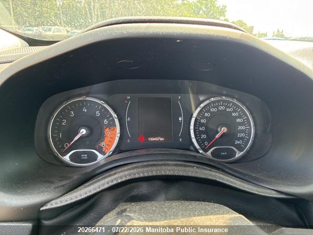 2016 JEEP RENEGADE NORTH thumbnail 8