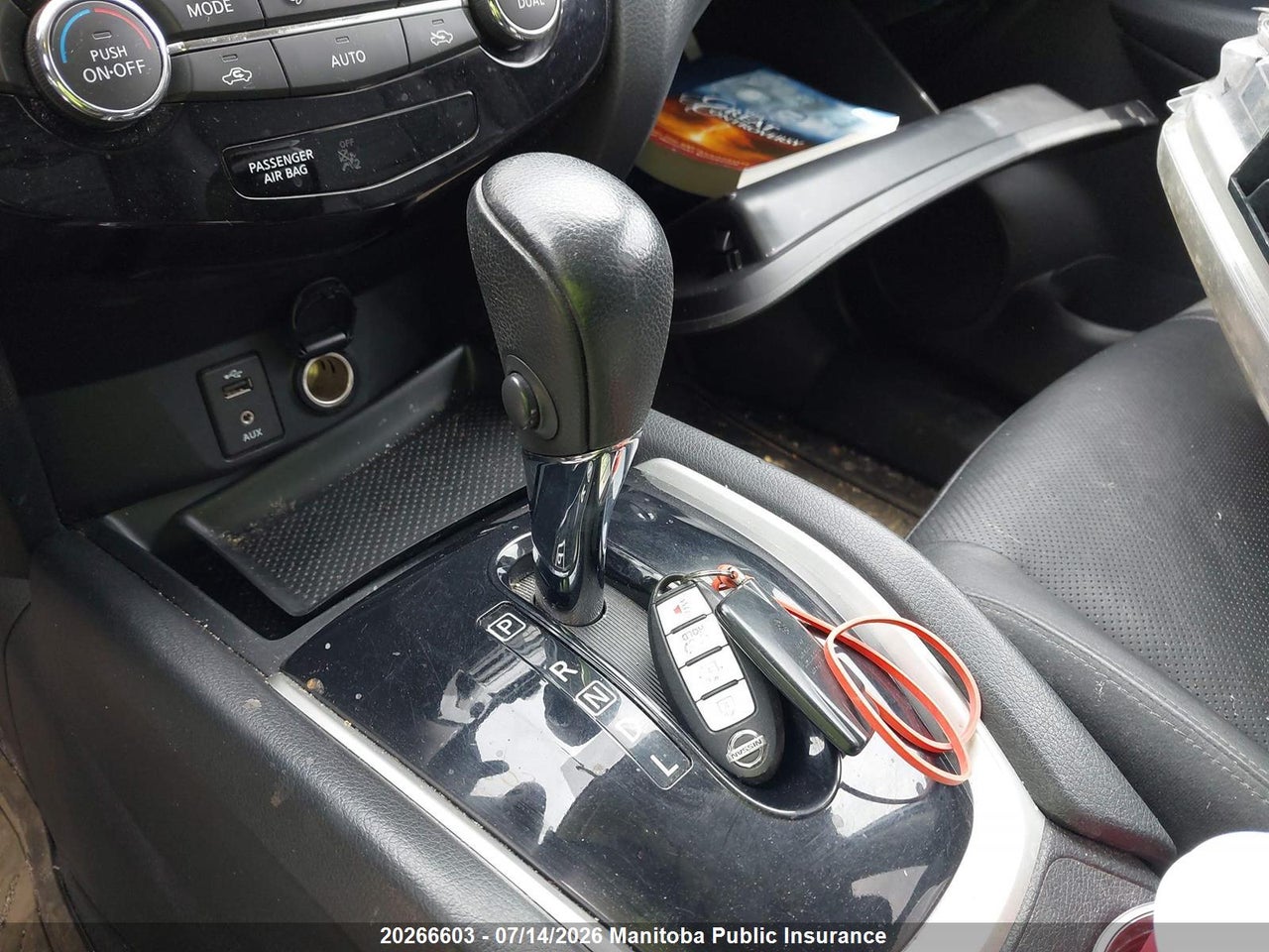 2014 NISSAN ROGUE SL thumbnail 12