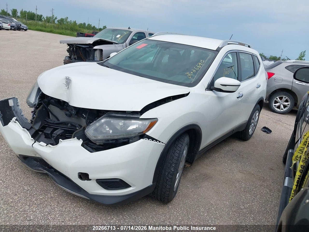 2016 NISSAN ROGUE S thumbnail 3