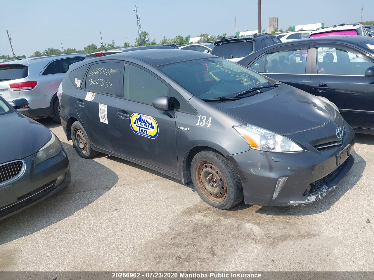 2014 TOYOTA PRIUS V thumbnail 2