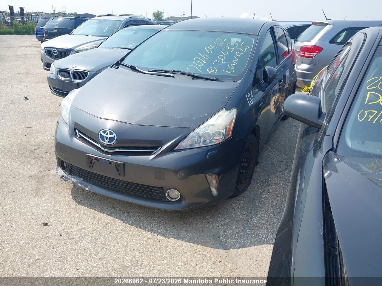2014 TOYOTA PRIUS V thumbnail 3