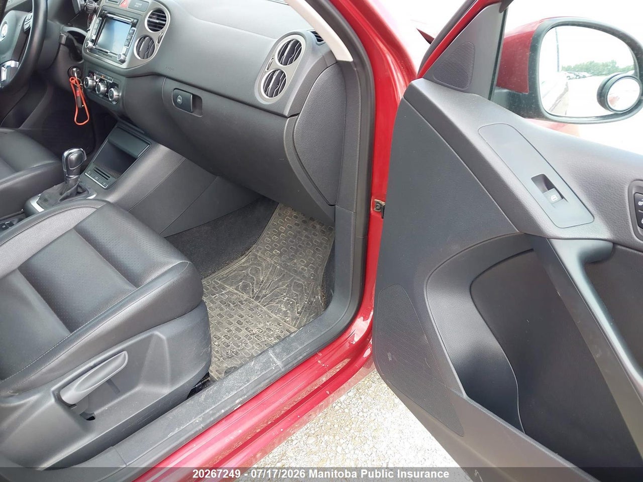 2011 VOLKSWAGEN TIGUAN 2.0 TSI thumbnail 6