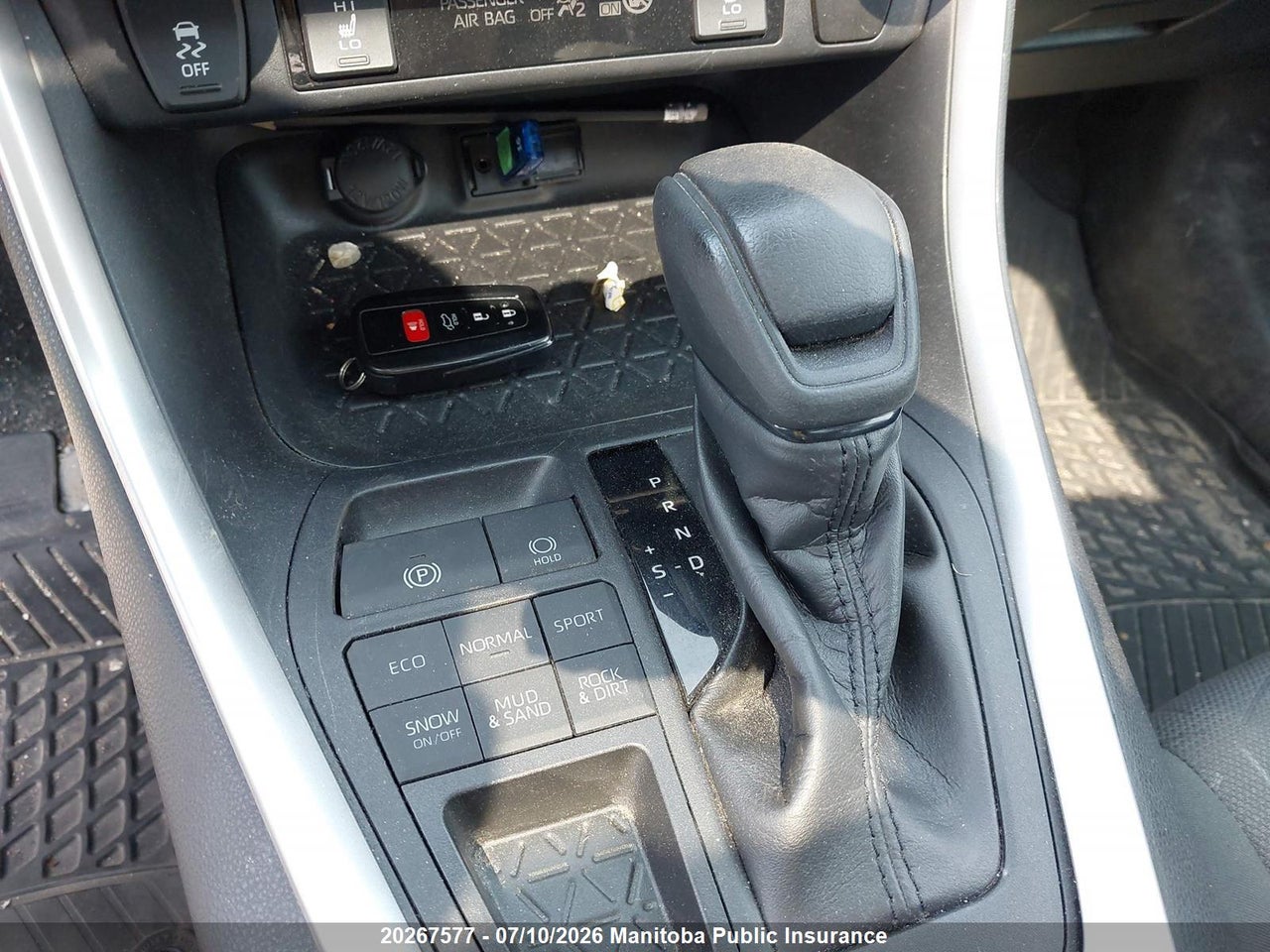 2019 TOYOTA RAV4 XLE thumbnail 12
