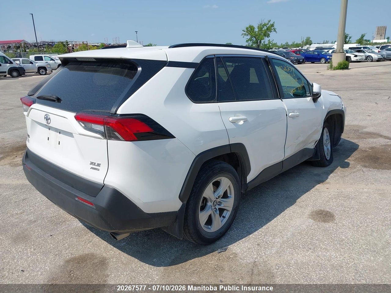 2019 TOYOTA RAV4 XLE thumbnail 5
