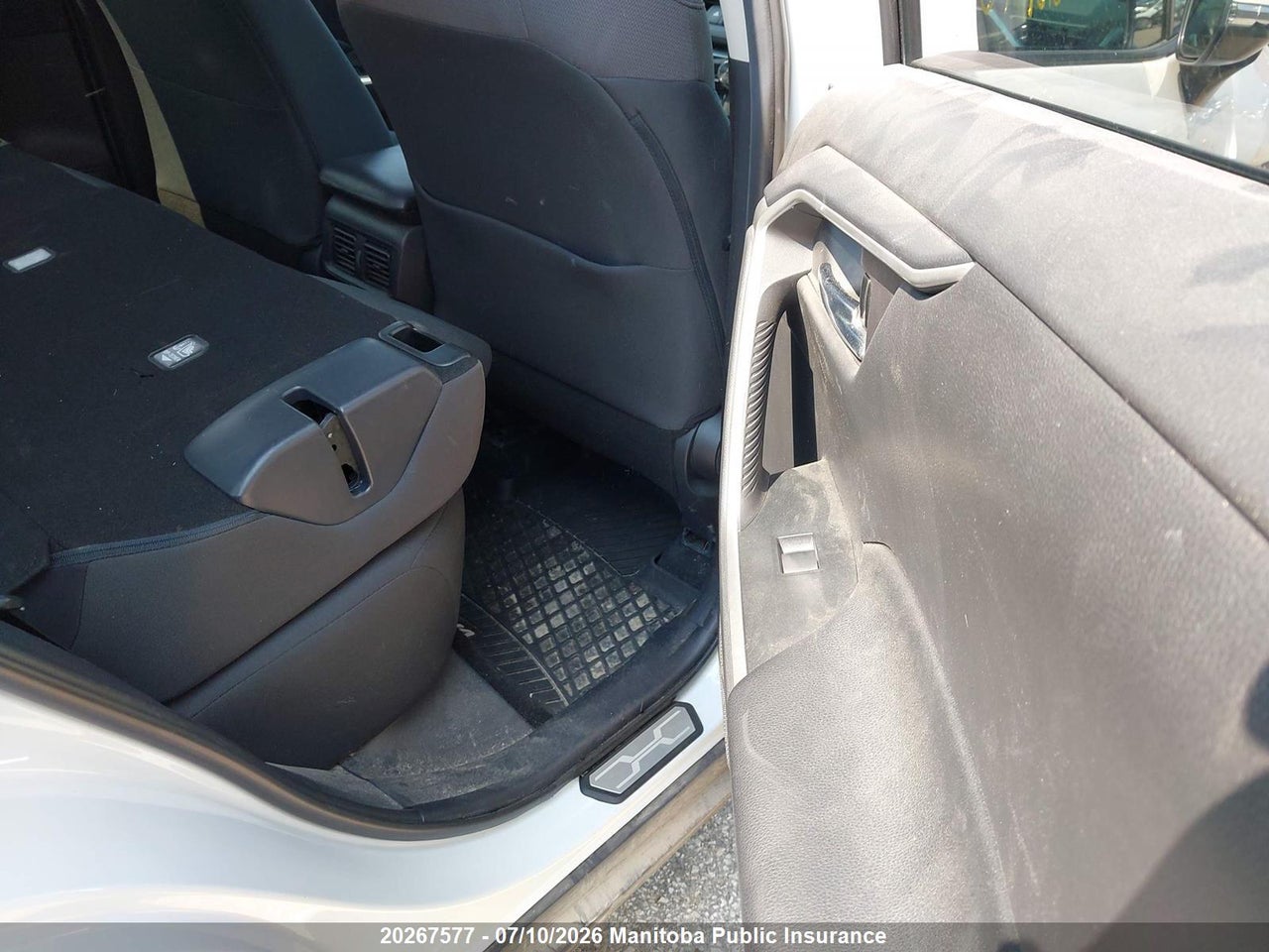 2019 TOYOTA RAV4 XLE thumbnail 9
