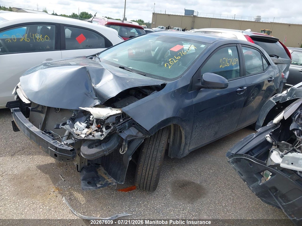 2014 TOYOTA COROLLA LE thumbnail 3