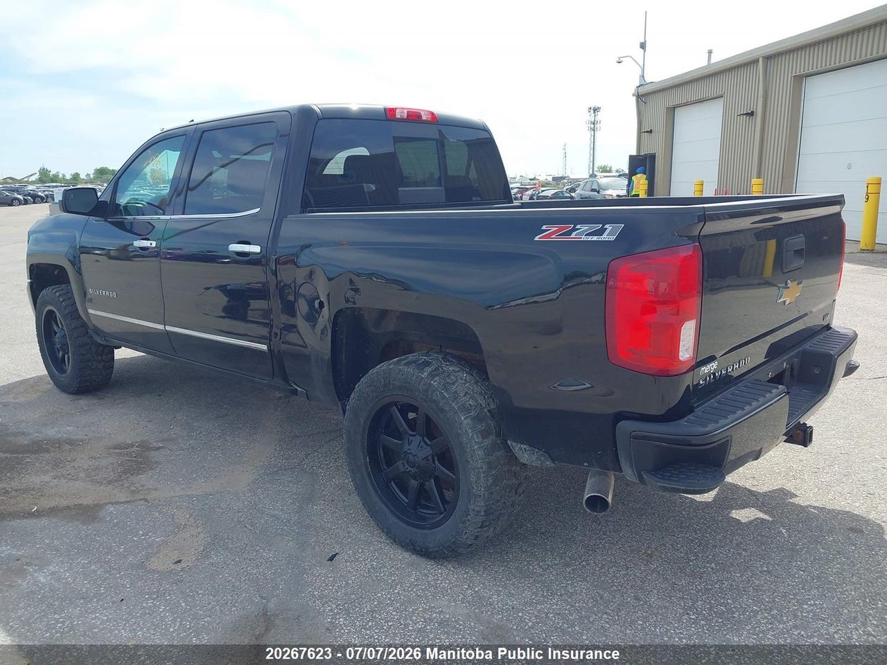 2017 CHEVROLET SILVERADO 1500 LTZ CREW CAB thumbnail 4