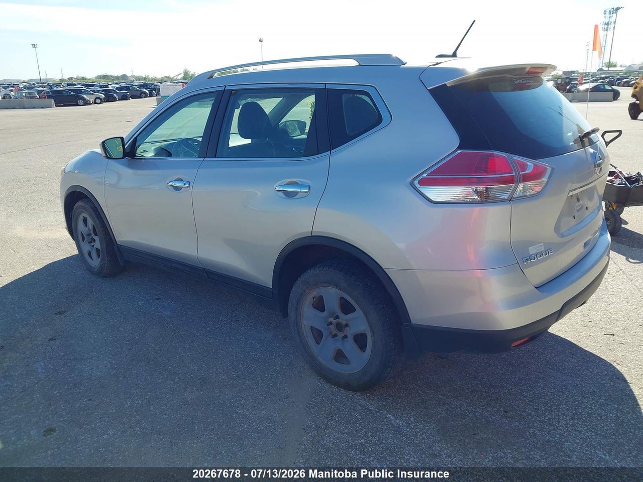 5N1AT2MTXFC856405 · 2015 NISSAN ROGUE S · 3/12