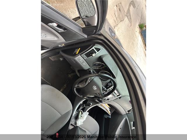 2011 HYUNDAI SONATA SE thumbnail 9