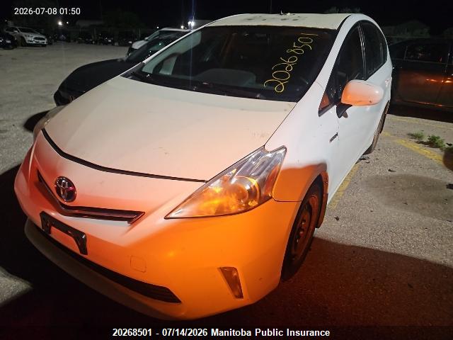 2014 TOYOTA PRIUS V thumbnail 3