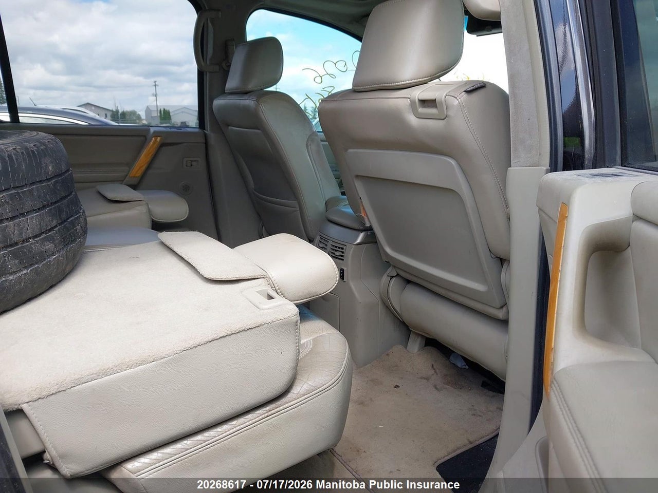 2005 INFINITI QX56 thumbnail 9