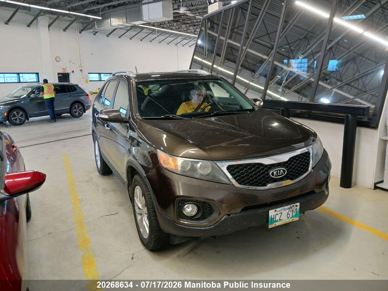 2011 KIA SORENTO EX thumbnail 9