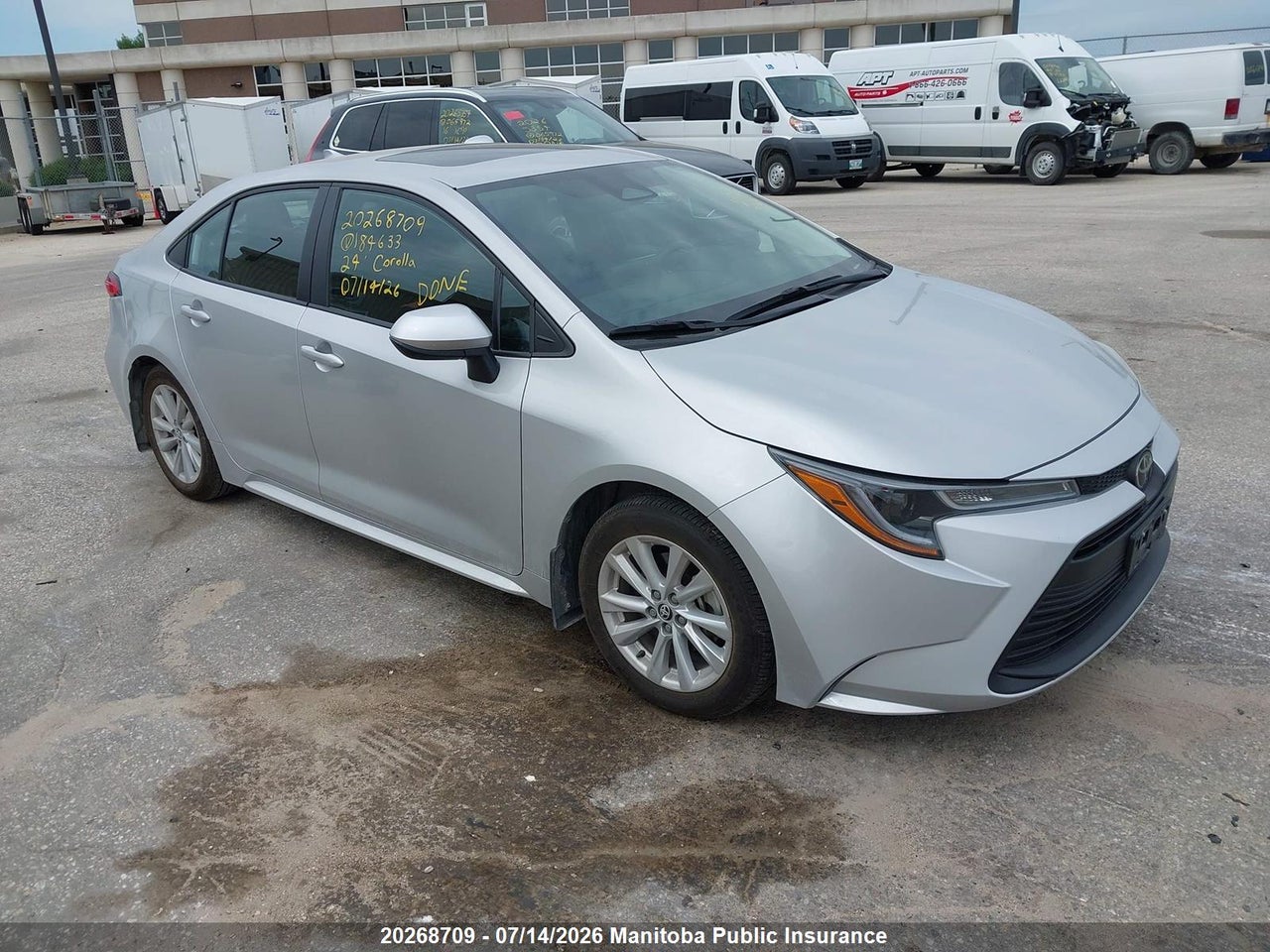 2024 TOYOTA COROLLA LE thumbnail 2