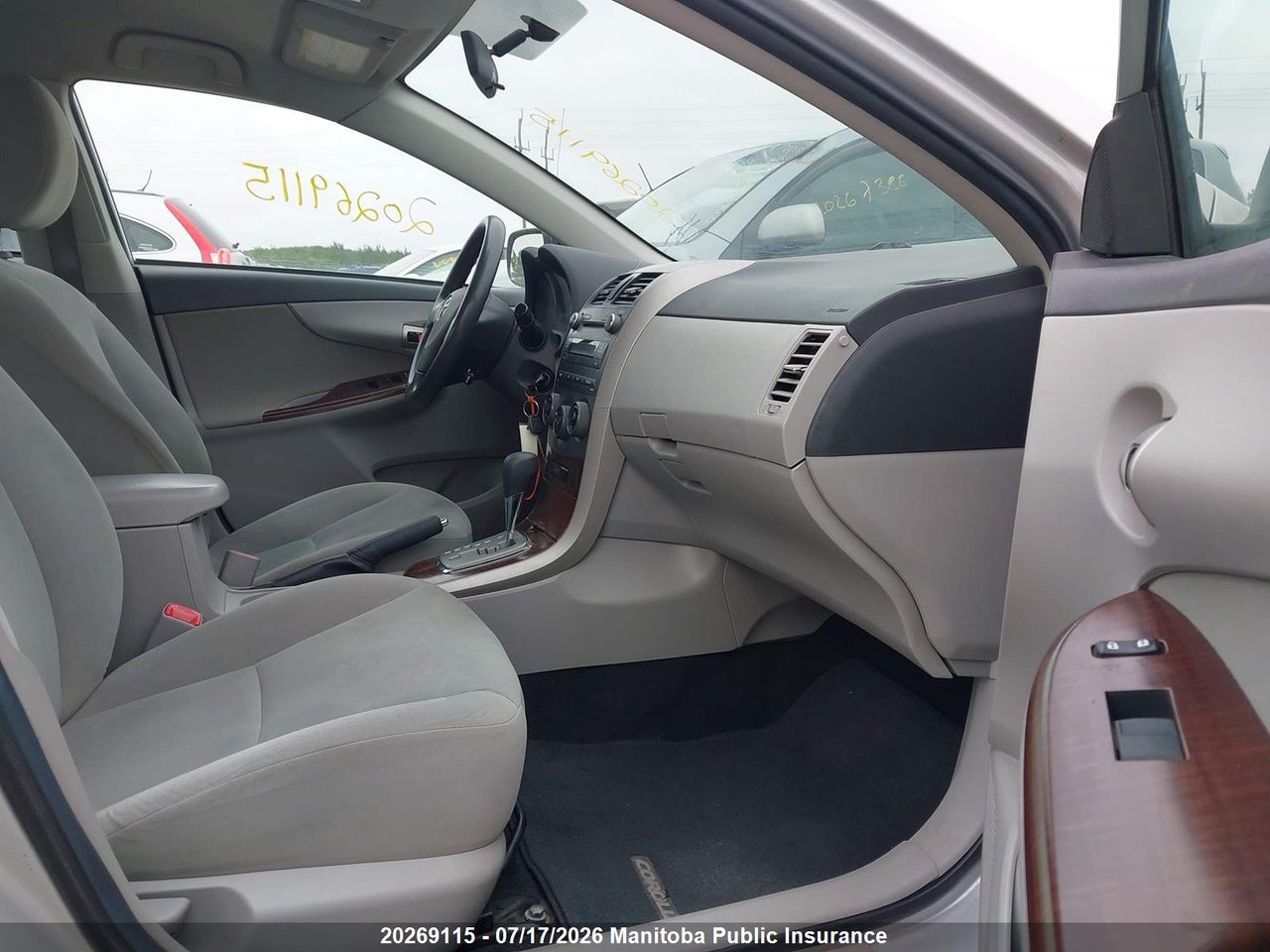 2011 TOYOTA COROLLA LE thumbnail 6