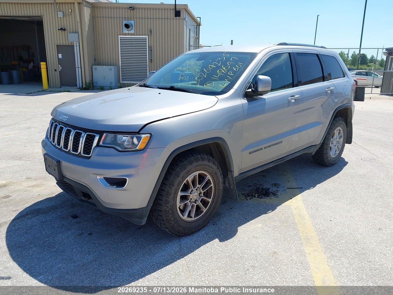 2020 JEEP GRAND CHEROKEE LAREDO thumbnail 3