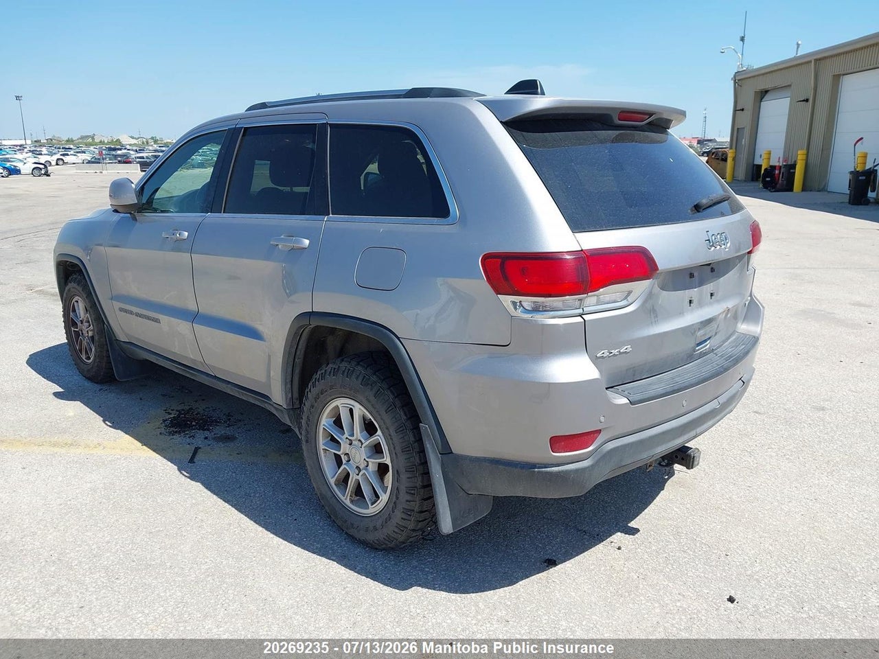2020 JEEP GRAND CHEROKEE LAREDO thumbnail 4