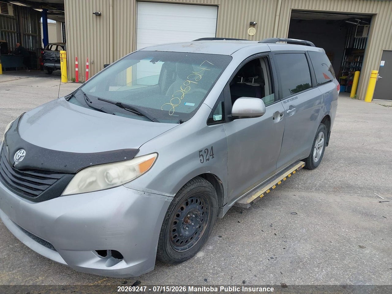 2013 TOYOTA SIENNA LE V6 thumbnail 3