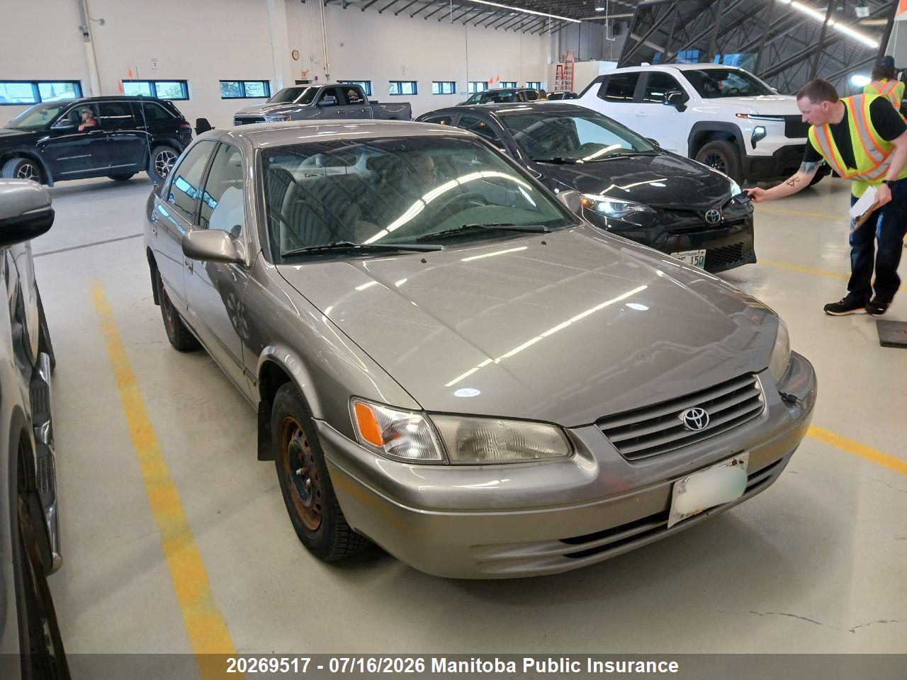 1998 TOYOTA CAMRY CE thumbnail 2