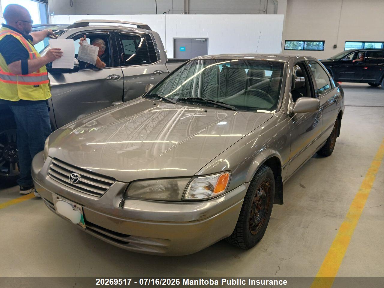 1998 TOYOTA CAMRY CE thumbnail 3