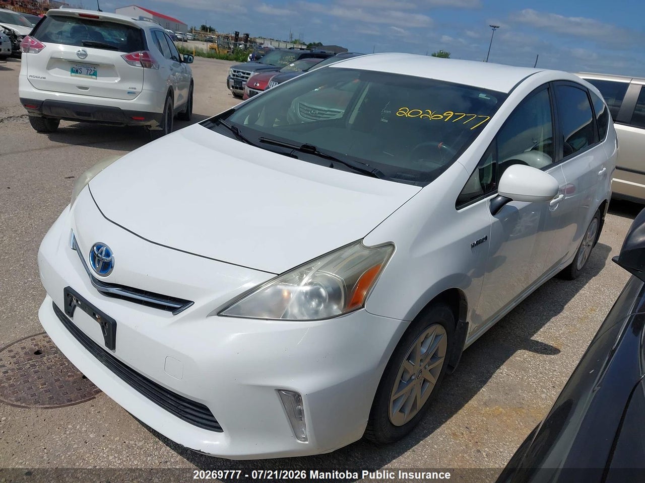 2013 TOYOTA PRIUS V thumbnail 3