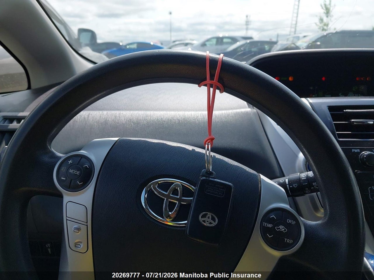 2013 TOYOTA PRIUS V thumbnail 8