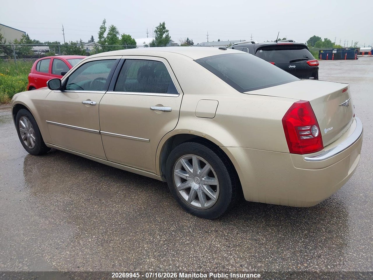 2010 CHRYSLER 300 LIMITED thumbnail 4