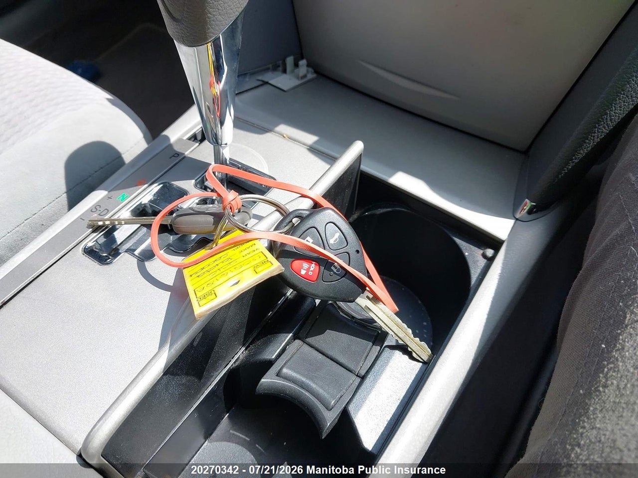 2010 TOYOTA CAMRY LE thumbnail 12