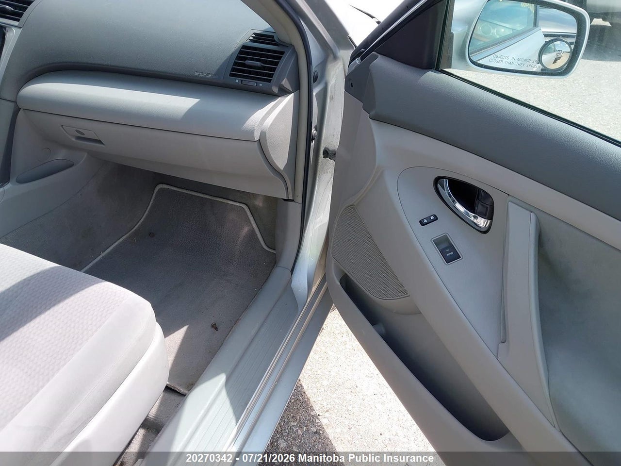 2010 TOYOTA CAMRY LE thumbnail 6