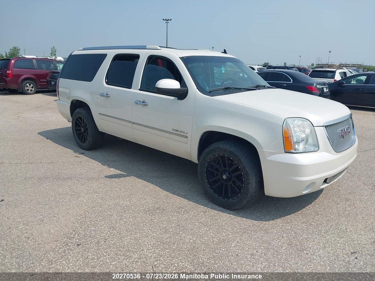 2011 GMC YUKON XL DENALI thumbnail 2