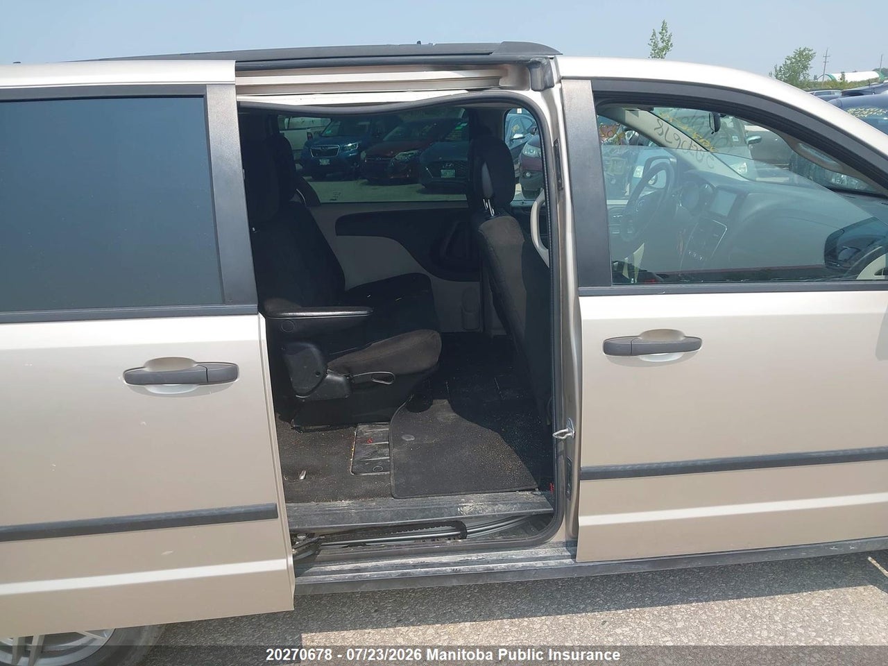 2015 DODGE GRAND CARAVAN CREW thumbnail 8