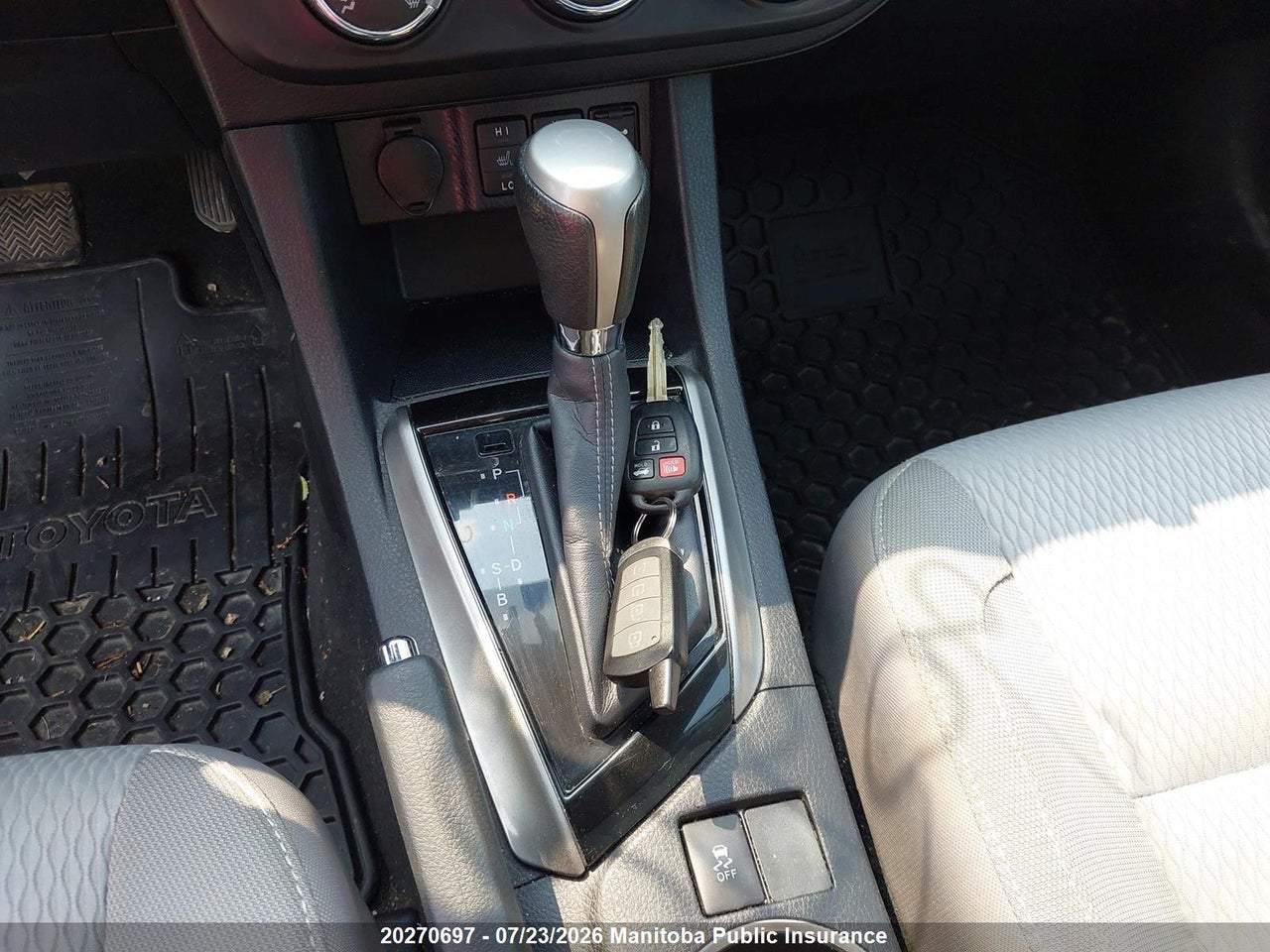 2016 TOYOTA COROLLA LE thumbnail 11