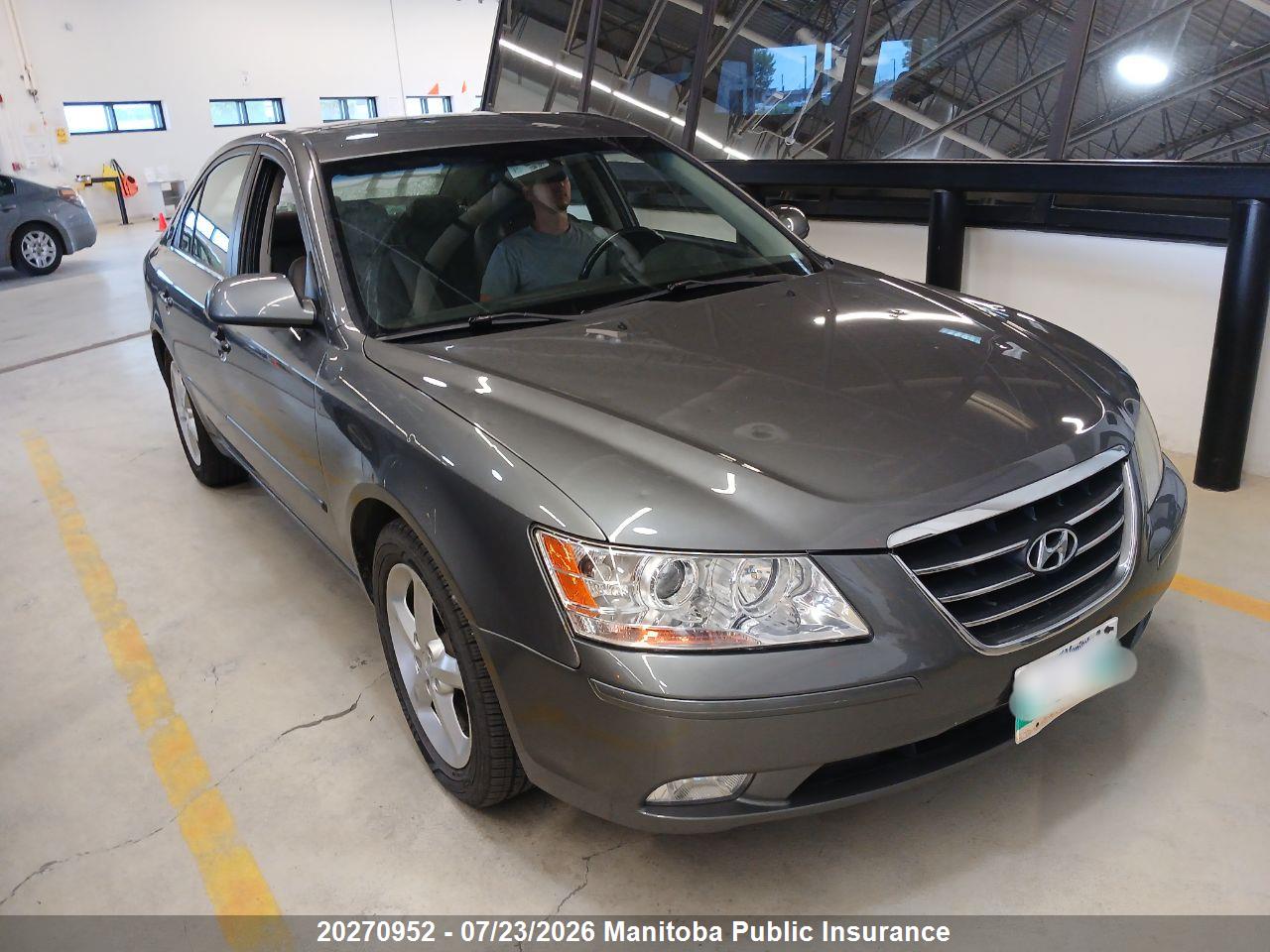 2010 HYUNDAI SONATA GL thumbnail 2