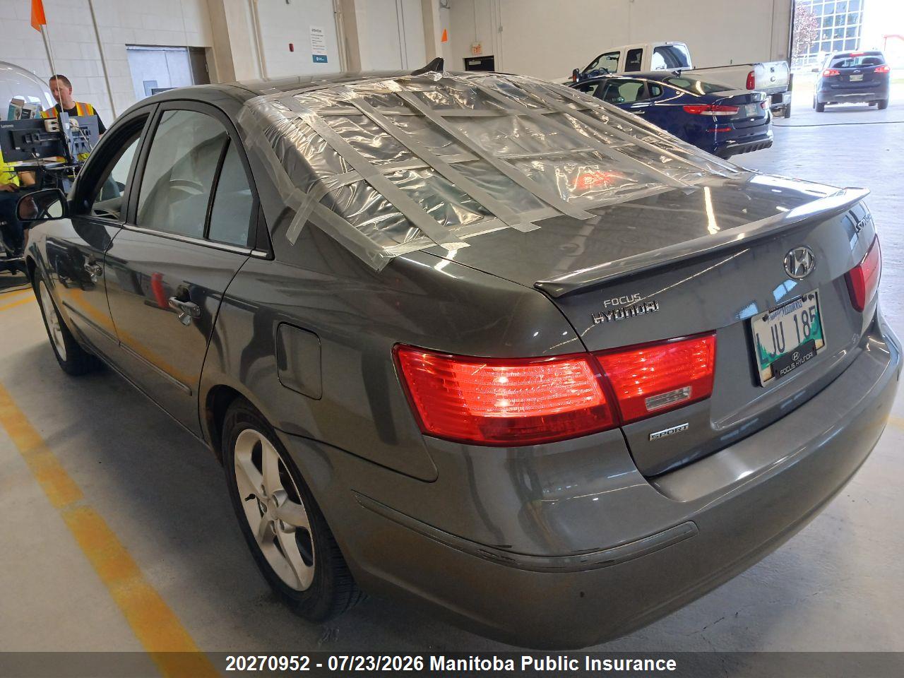 2010 HYUNDAI SONATA GL thumbnail 12