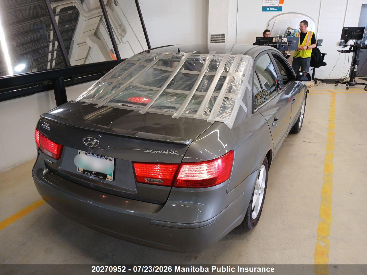 2010 HYUNDAI SONATA GL thumbnail 4