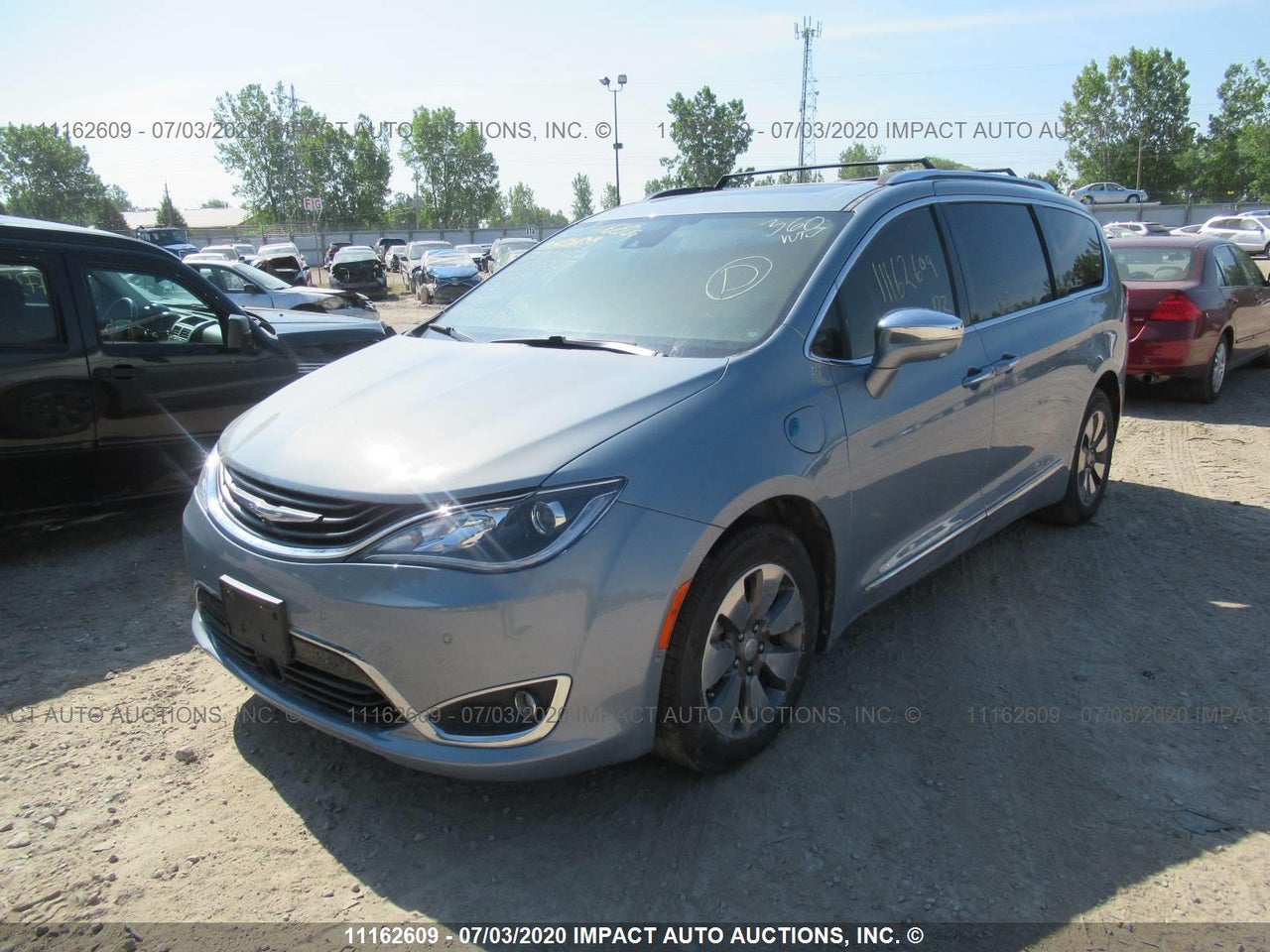 2017 CHRYSLER PACIFICA EHYBRID PLATINUM thumbnail 3