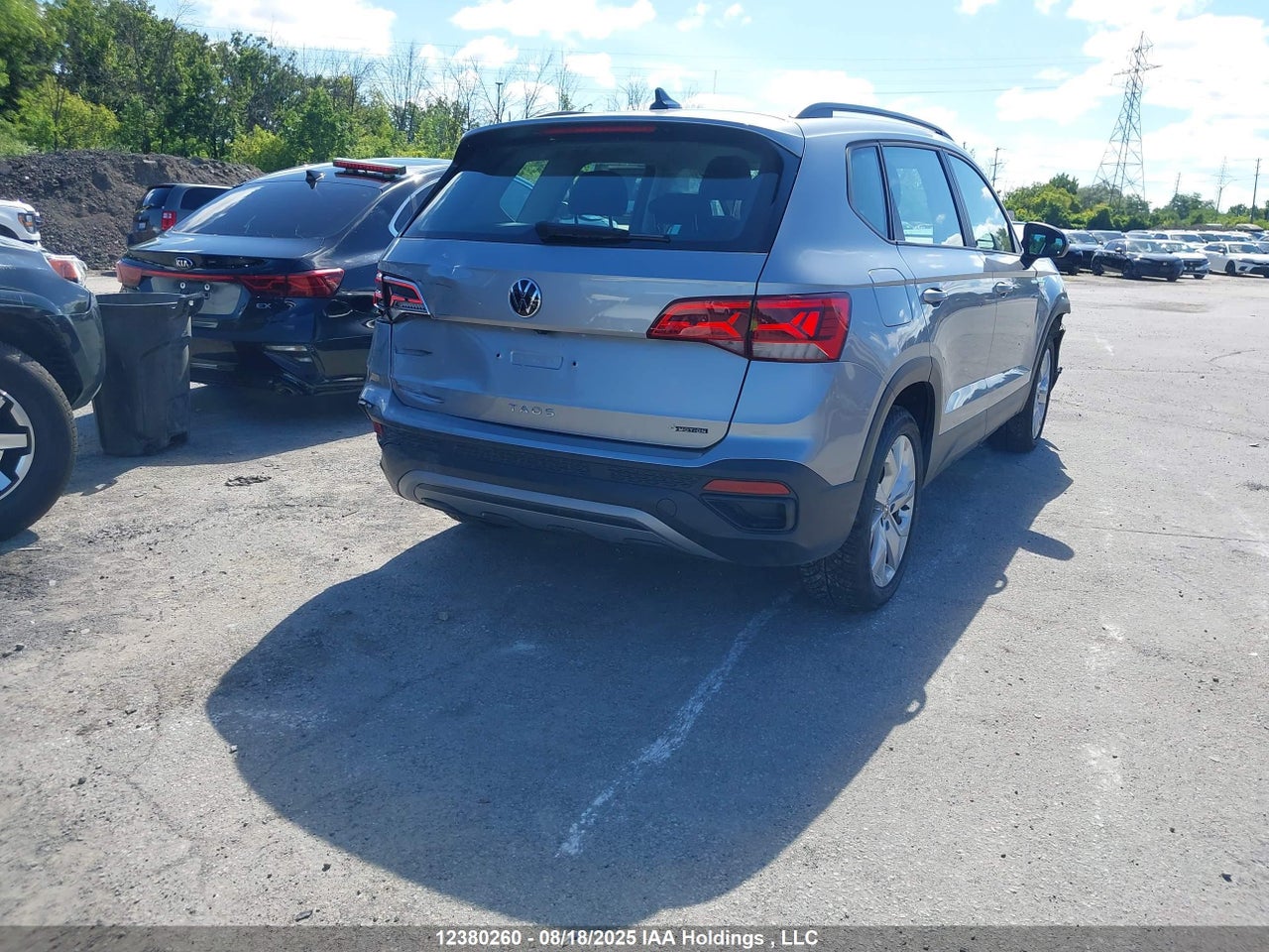 2023 VOLKSWAGEN TAOS TRENDLINE thumbnail 5