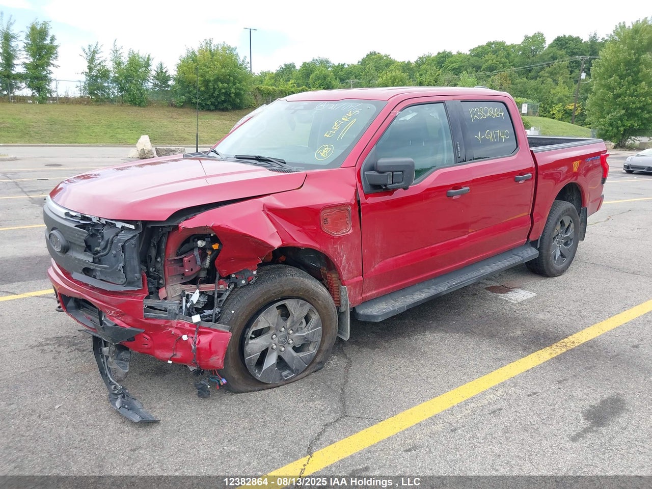 2024 FORD F-150 LIGHTNING XLT thumbnail 3