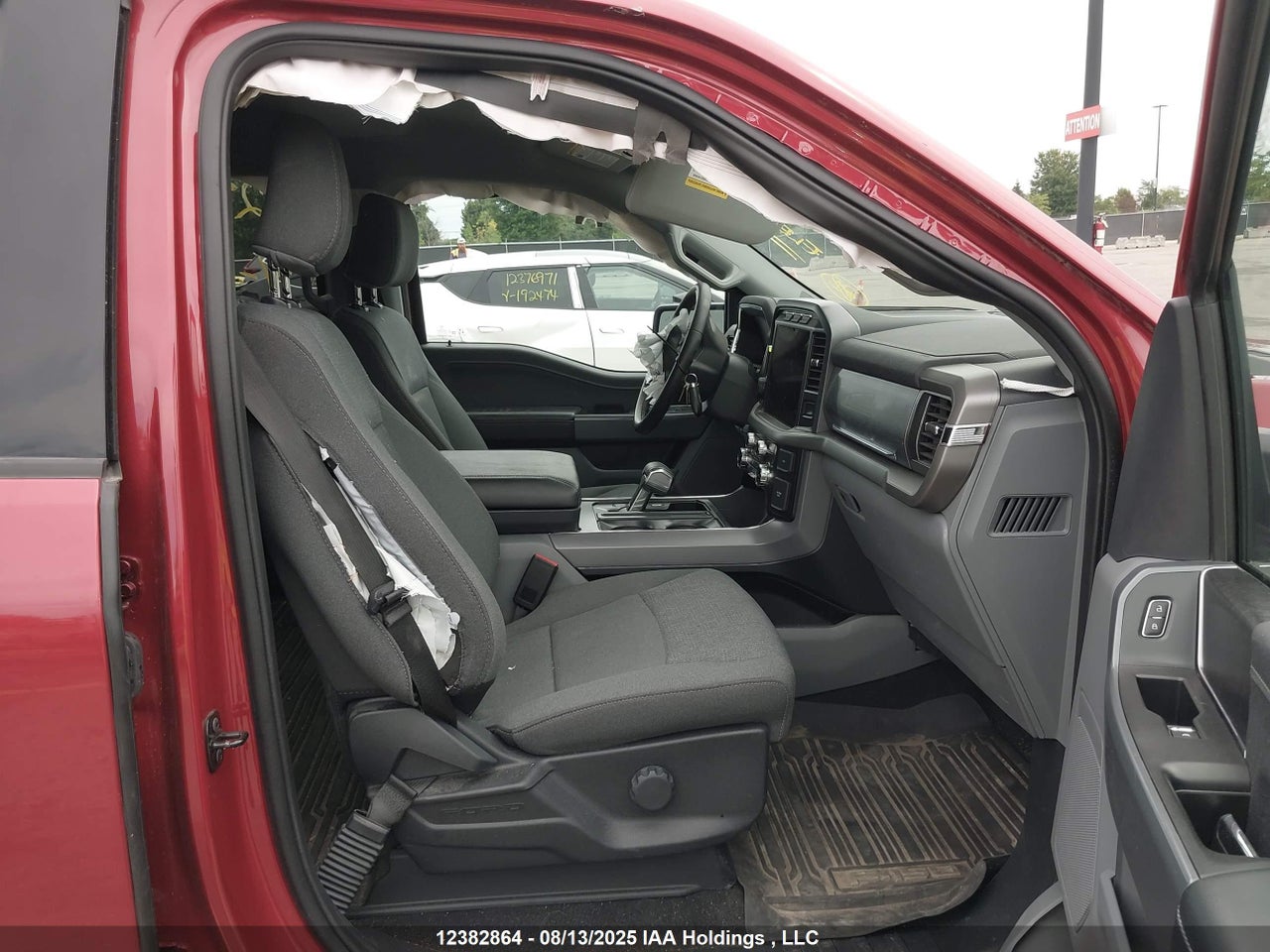 2024 FORD F-150 LIGHTNING XLT thumbnail 6