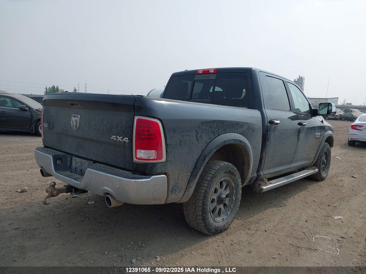 2016 RAM 1500 LARAMIE thumbnail 5