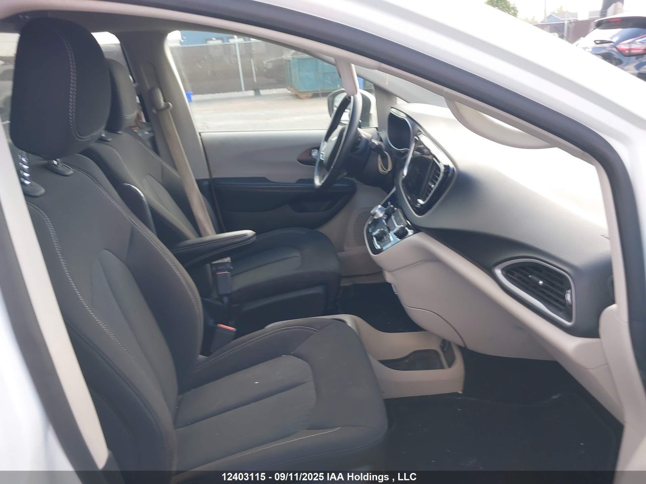 2022 CHRYSLER GRAND CARAVAN SXT thumbnail 6