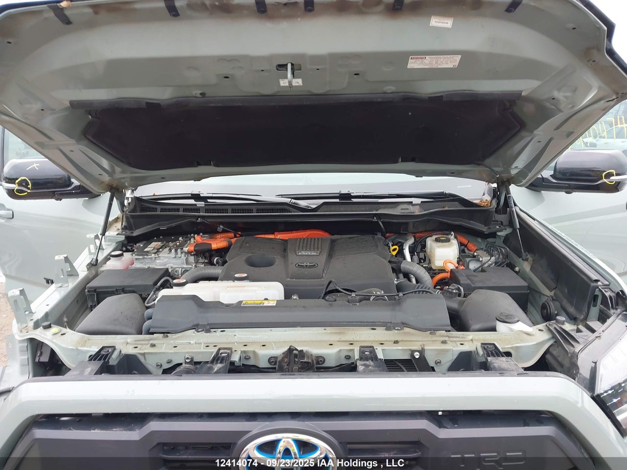 2024 TOYOTA TUNDRA HYBRID LIMITED 4X4 thumbnail 11