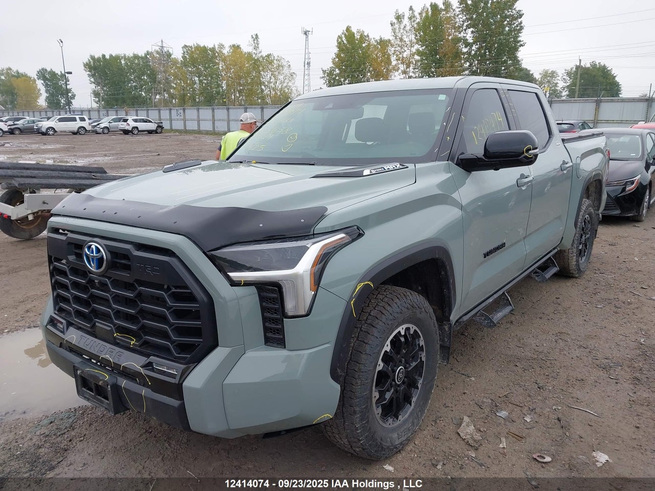 2024 TOYOTA TUNDRA HYBRID LIMITED 4X4 thumbnail 3
