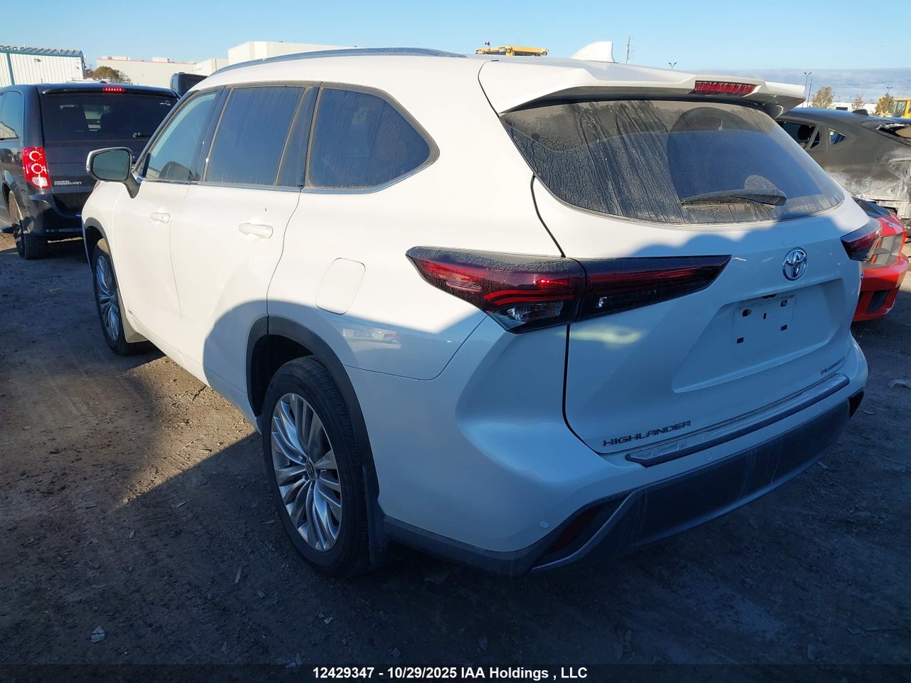 2025 TOYOTA HIGHLANDER HYBRID LIMITED thumbnail 4
