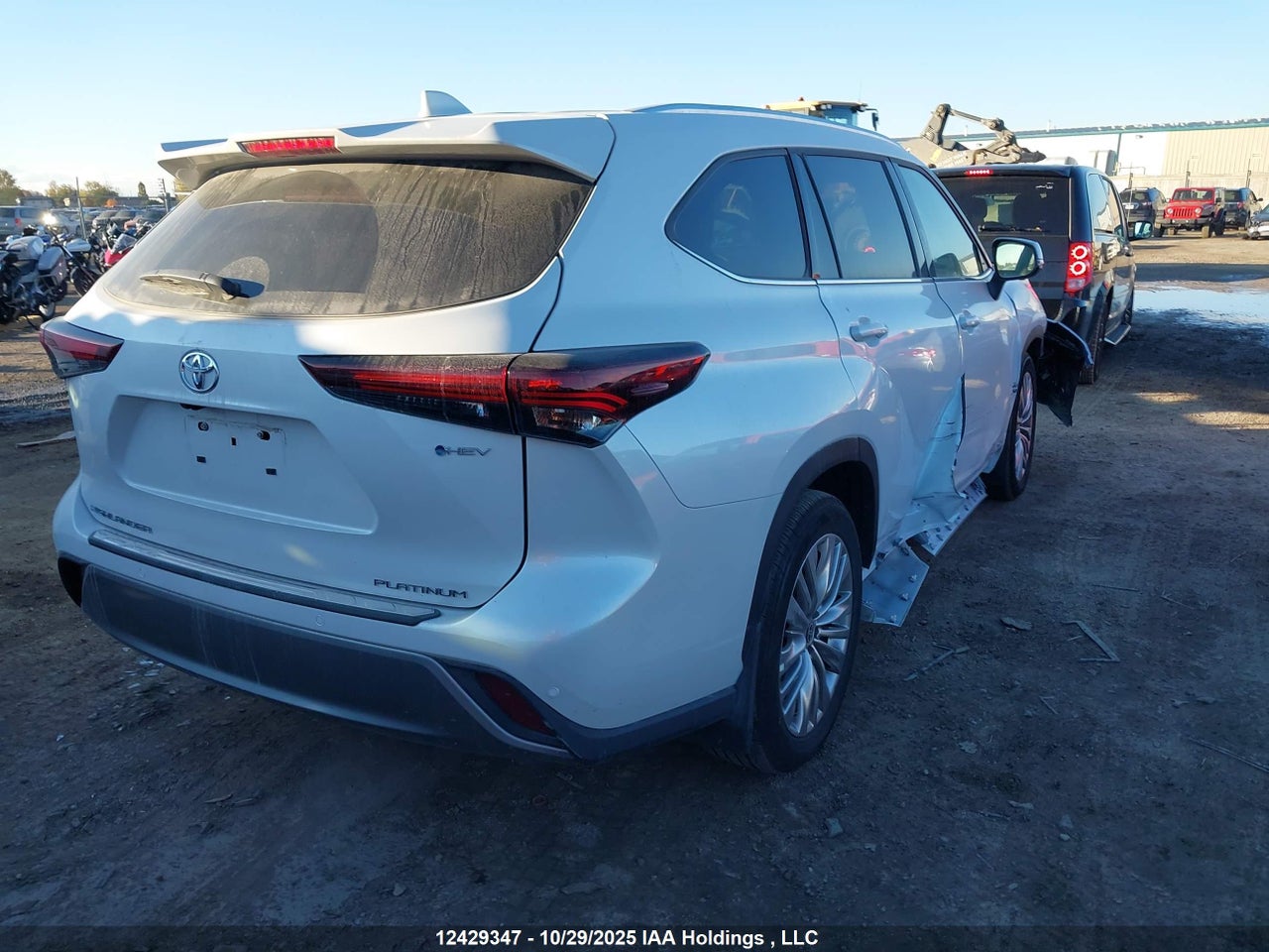 2025 TOYOTA HIGHLANDER HYBRID LIMITED thumbnail 5