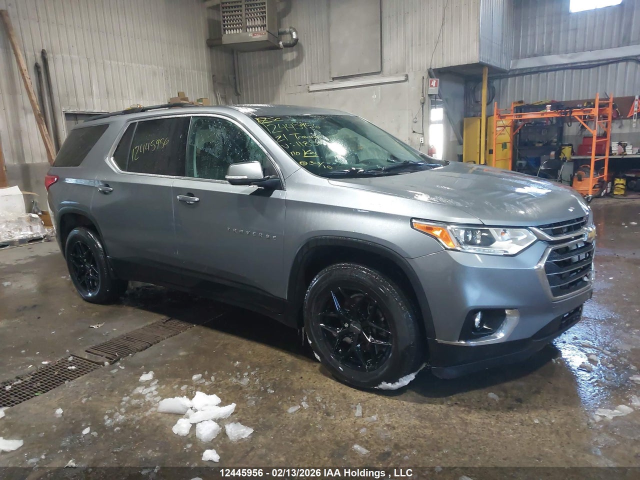 2021 CHEVROLET TRAVERSE LT thumbnail 2