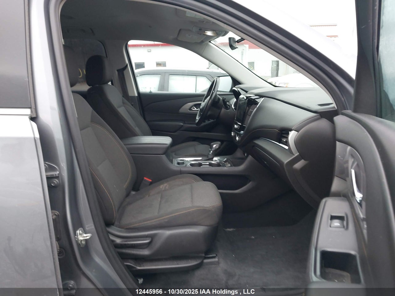 2021 CHEVROLET TRAVERSE LT thumbnail 6