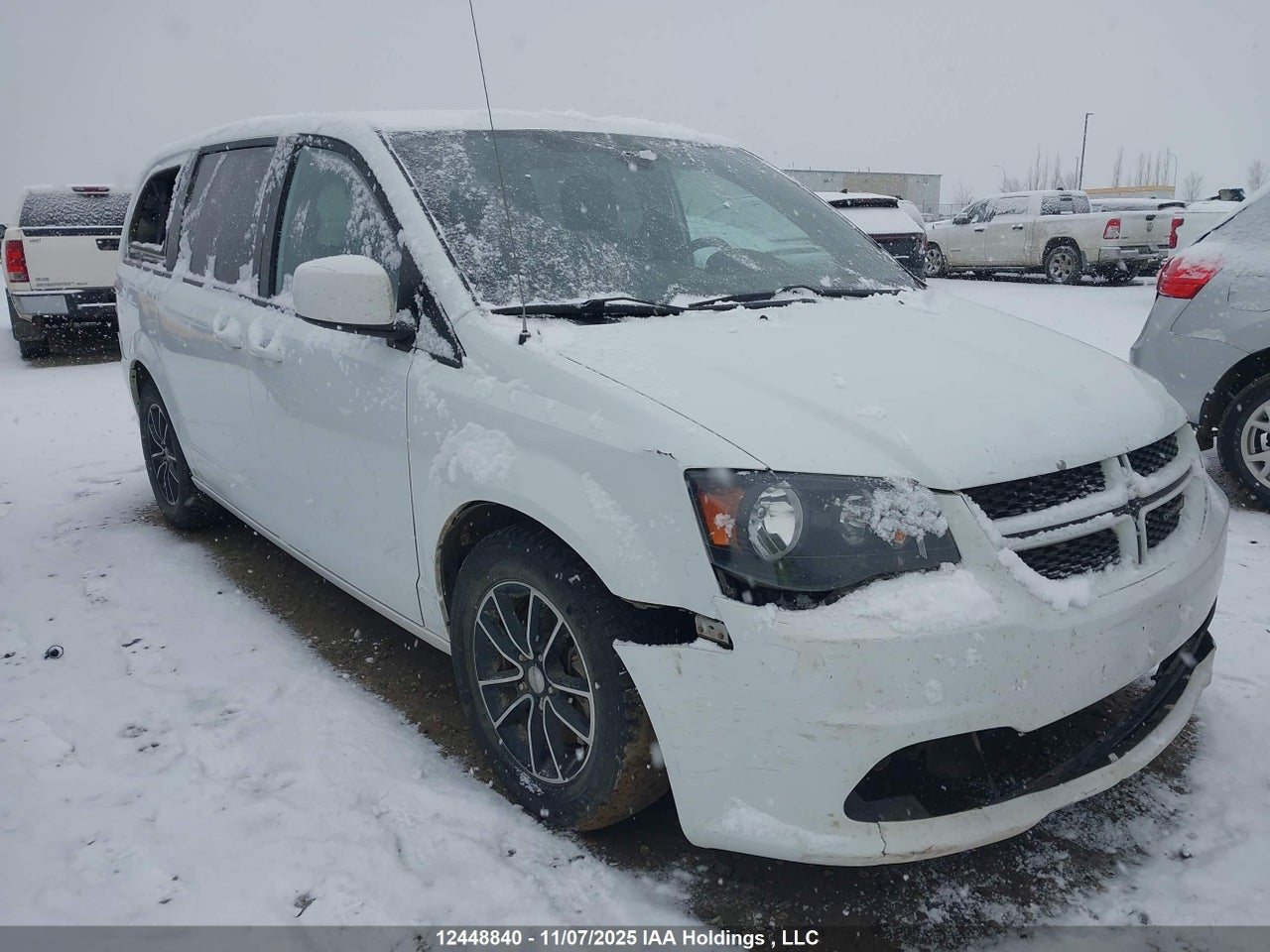 2019 DODGE GRAND CARAVAN GT thumbnail 2