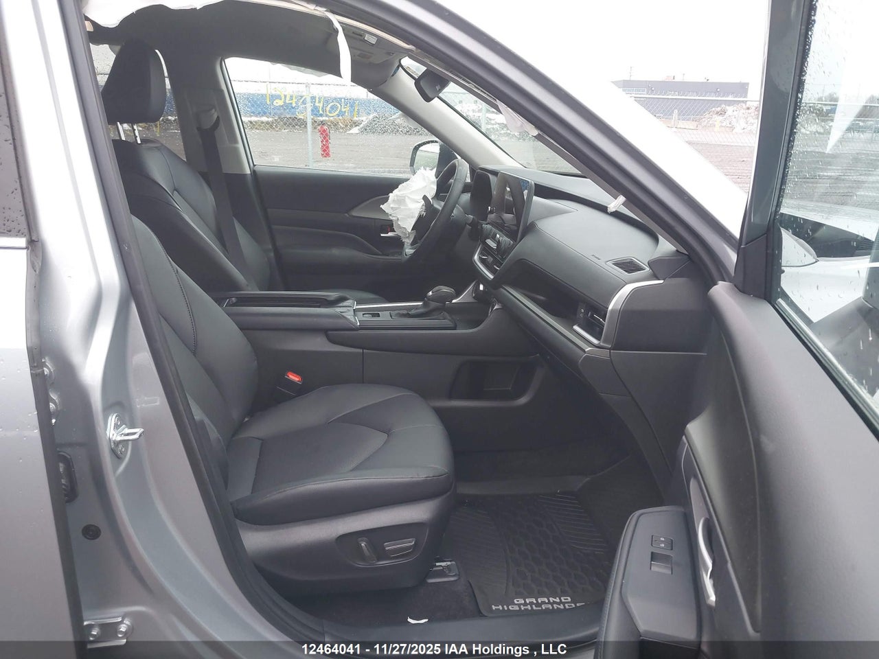 2025 TOYOTA GRAND HIGHLANDER HYBRID XLE thumbnail 6