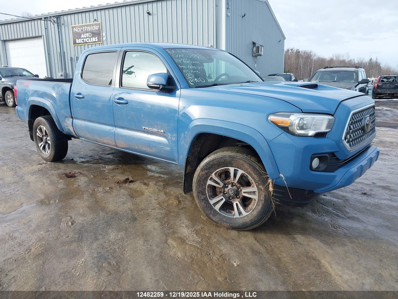 2019 TOYOTA TACOMA DOUBLE CAB/SR5/TRD SPORT/TRD OFF ROAD thumbnail 2