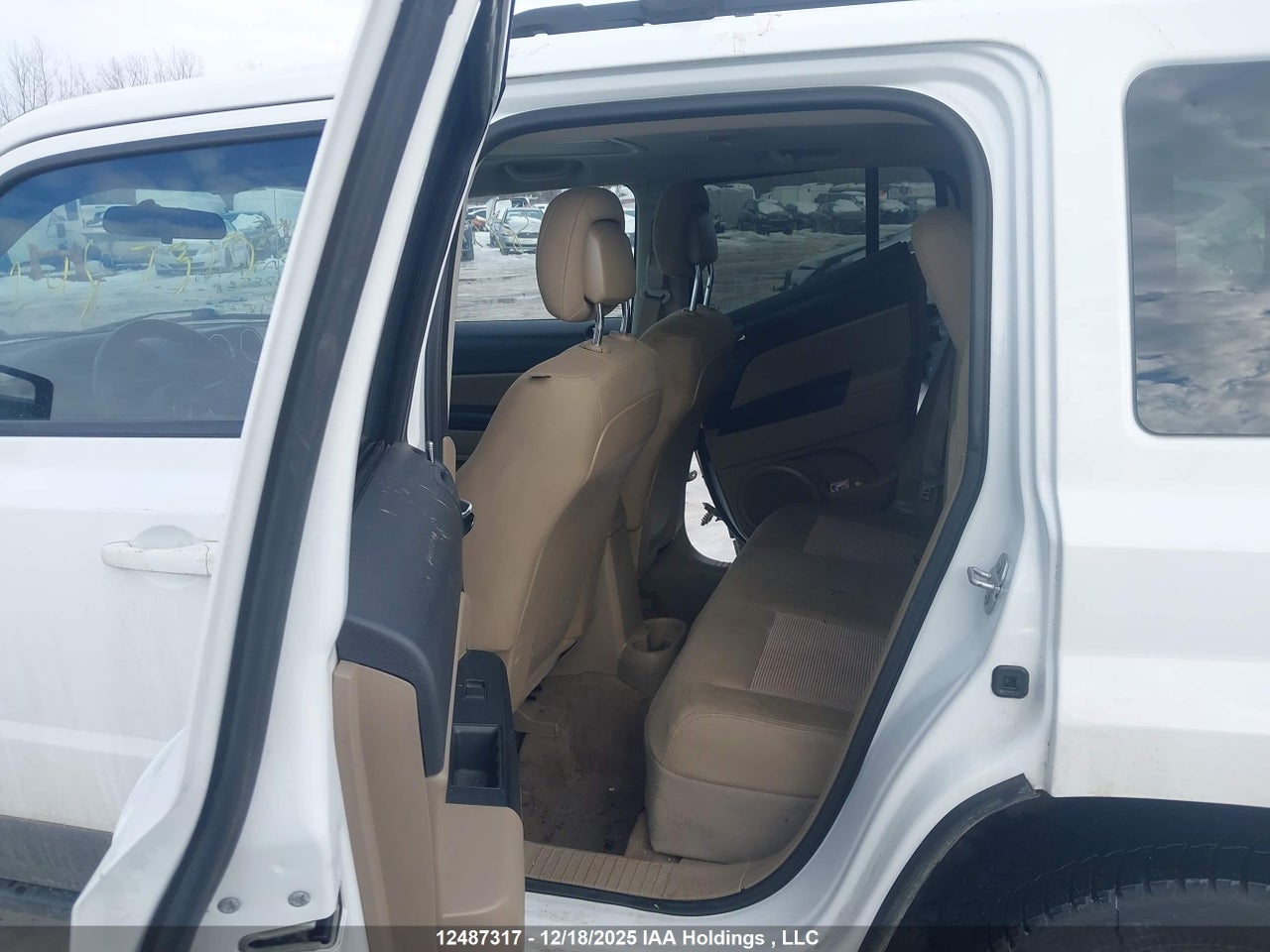 2015 JEEP PATRIOT SPORT/NORTH thumbnail 9